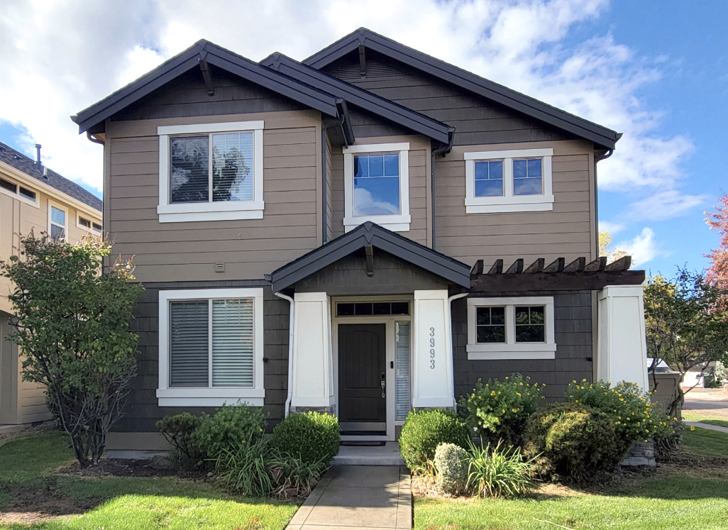 3993 North Heritage View Avenue