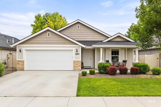 260 West Waukesha Street